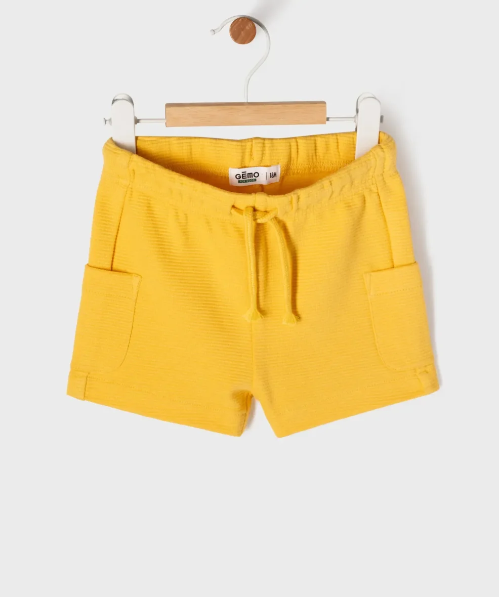 Short en maille côtelée avec taille ajustable